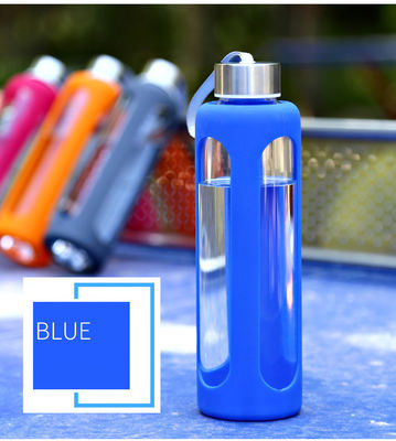 Botellas de agua reutilizables Eco de la prueba segura del escape amistoso con la manga del silicón proveedor