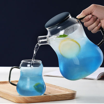 Garrafa de cristal hecha a mano con la taza, garrafa grande del agua para el hogar/el restaurante proveedor